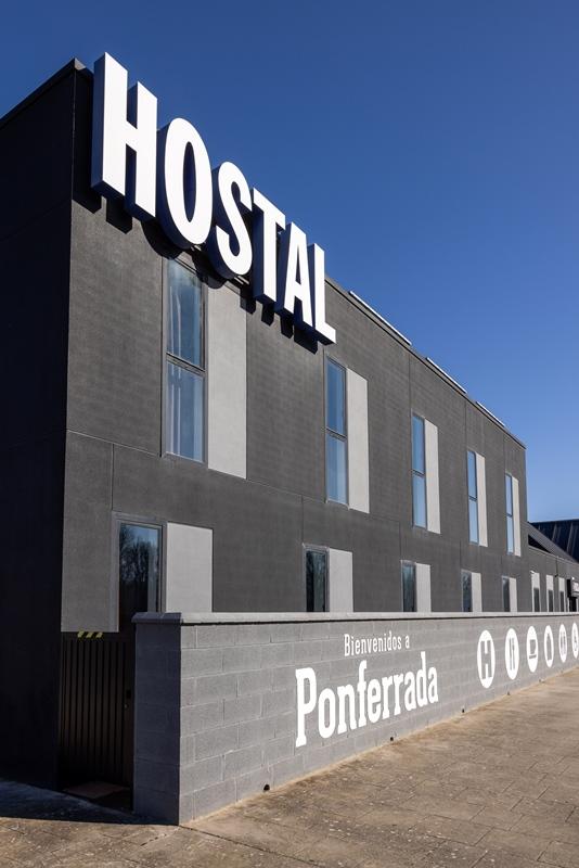 As Hoteles Ponferrada Колумбрианос Экстерьер фото