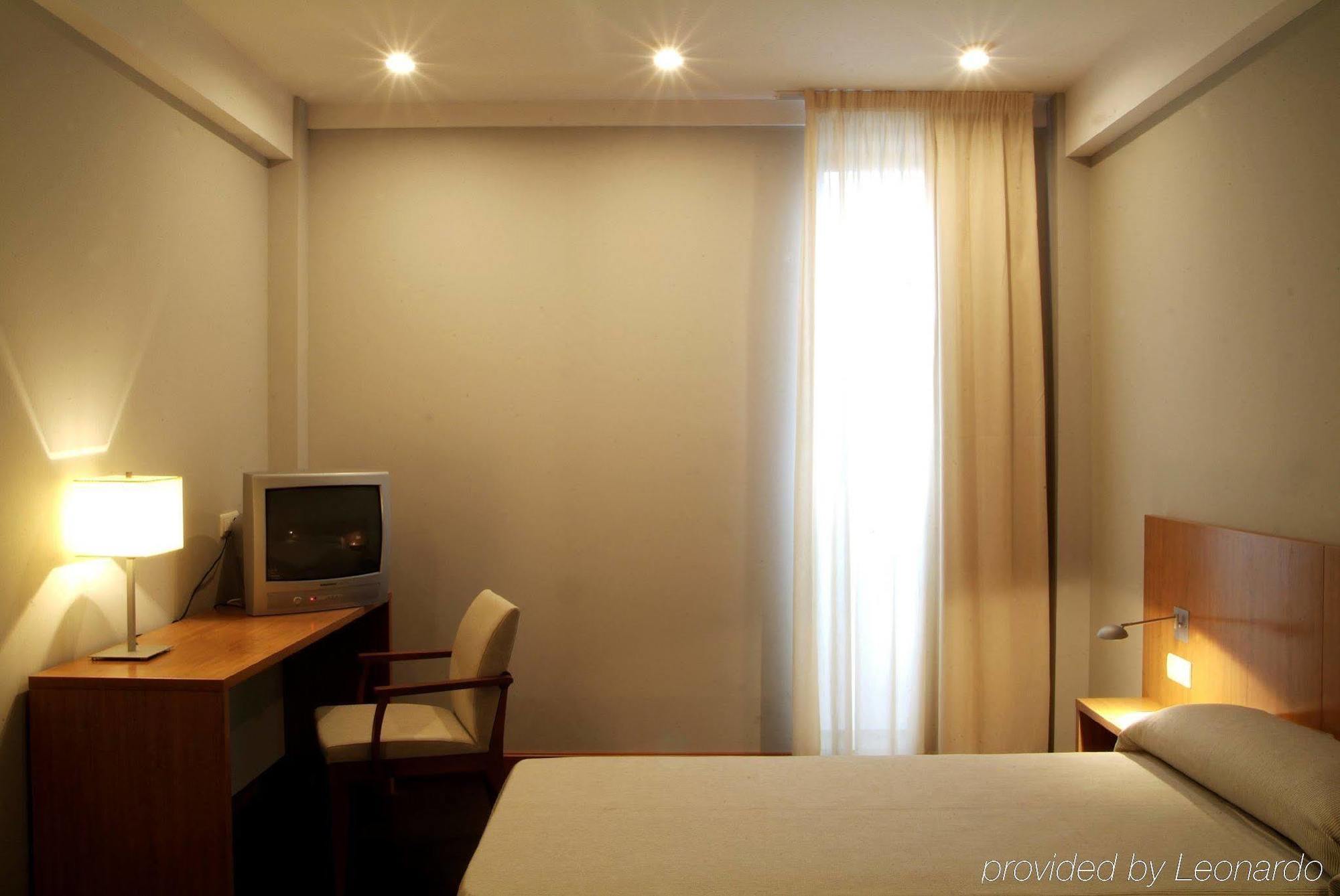 As Hoteles Ponferrada Колумбрианос Экстерьер фото